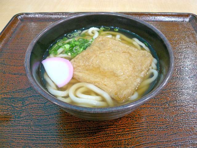 Ở khu vực Kansai (miền tây Nhật Bản), mì Udon được ưa chuộng hơn nhiều so với mì soba